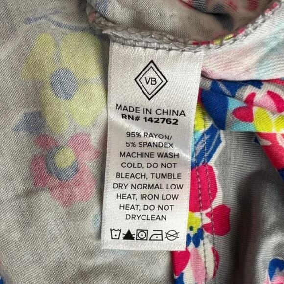 Vera Bradley Tossed Posies Cadence Essential Tee Top, M - Picture 3 of 4